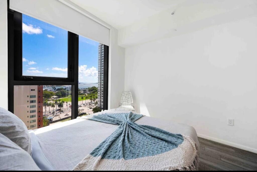 Gorgeous 2Br/2Bth In The Heart Of Miami Apartment Luaran gambar